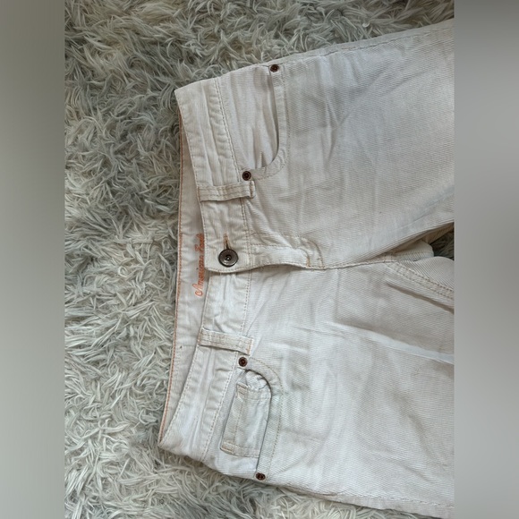 Low rise vintage American eagle jeans. Size 4 colour: white - Picture 2 of 4